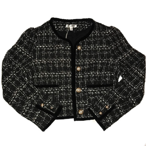 ✨ HOLIDAY OUTFIT ✨ Classic Black Tweed Jacket with Pearl Buttons - Picture 3 of 3